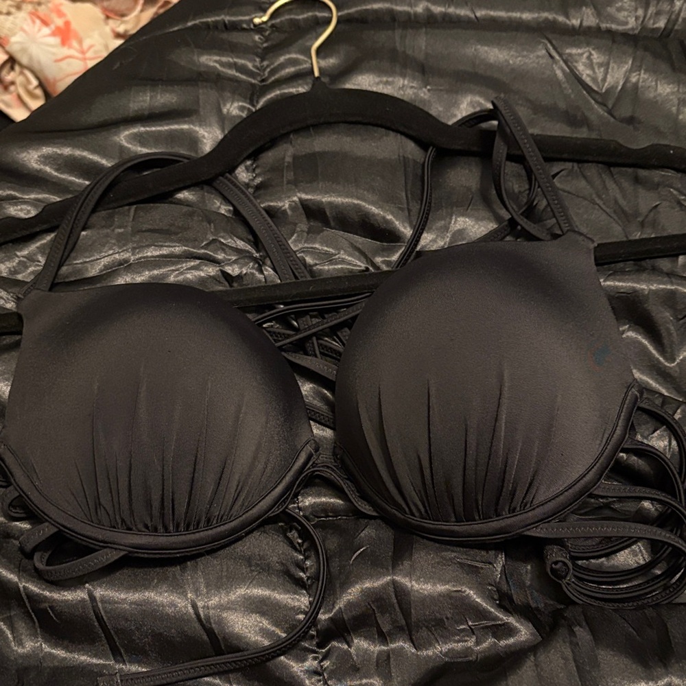 Shade & Shore Black Bikini Top